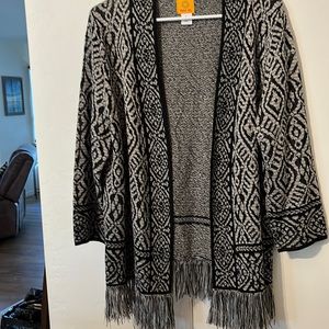 Light weight sweater